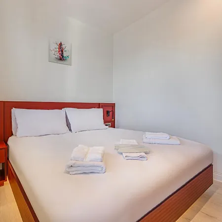 Tulii Hotel *